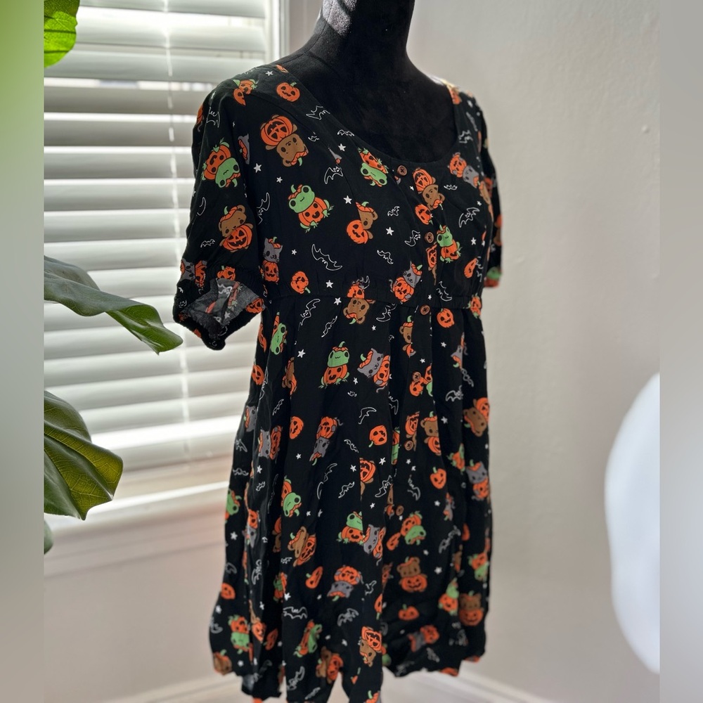 HOT TOPIC Halloween Themed Black Dress with a cutesy pattern
